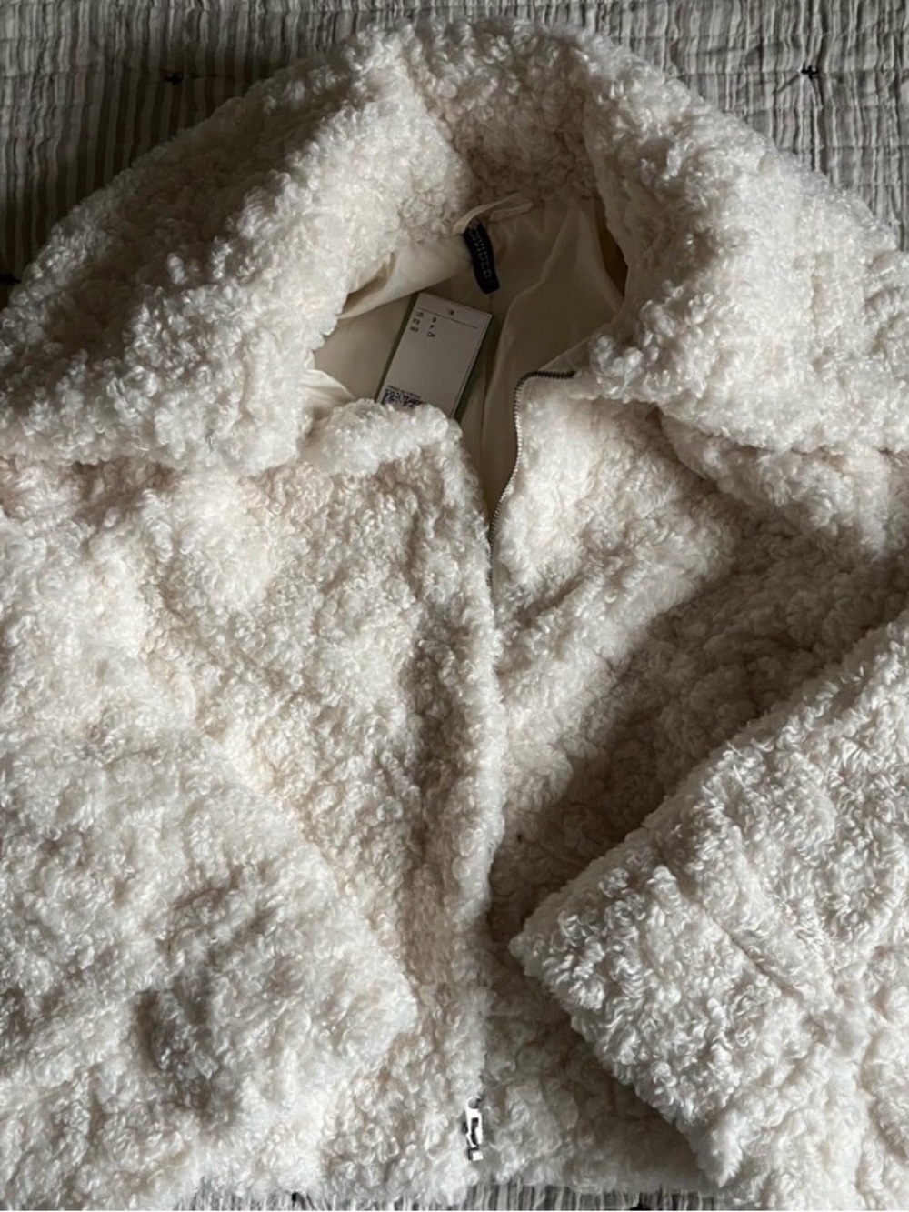 H&M off-white teddy sherpa jacket